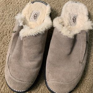Ugg slip on shoes